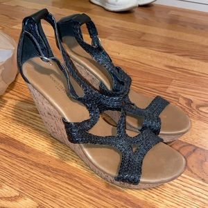 Banana republic wedge heels